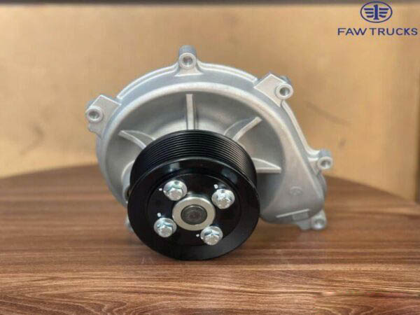 BƠM NƯỚC XE ĐẦU KÉO FAW 445HP