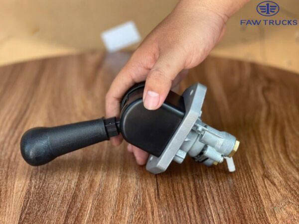 PHANH TAY RƠ MOOC XE ĐẦU KÉO FAW 460HP